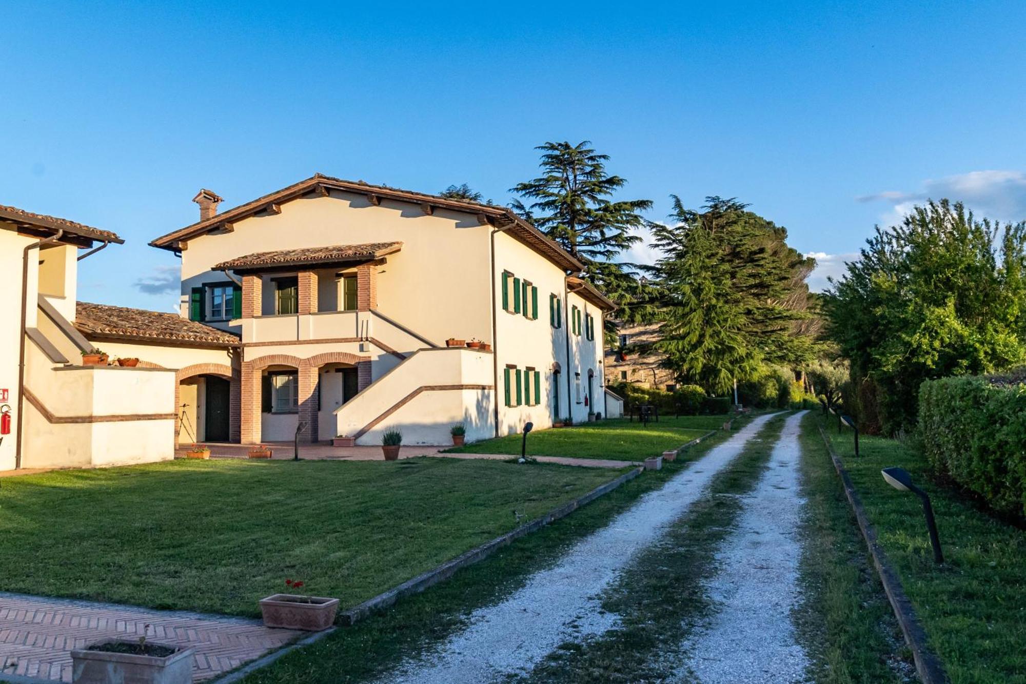 Tenuta Borgo San Michele Gubbio Eksteriør billede