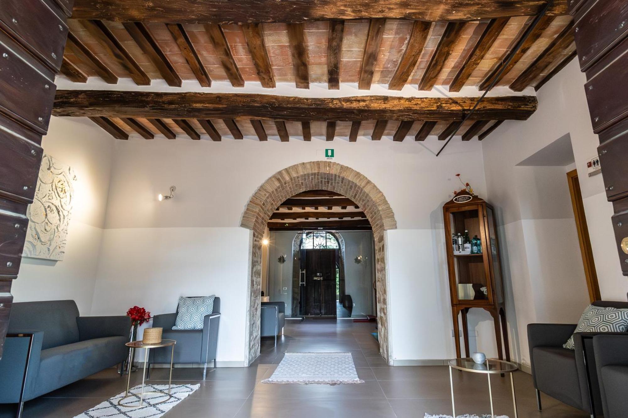 Tenuta Borgo San Michele Gubbio Eksteriør billede