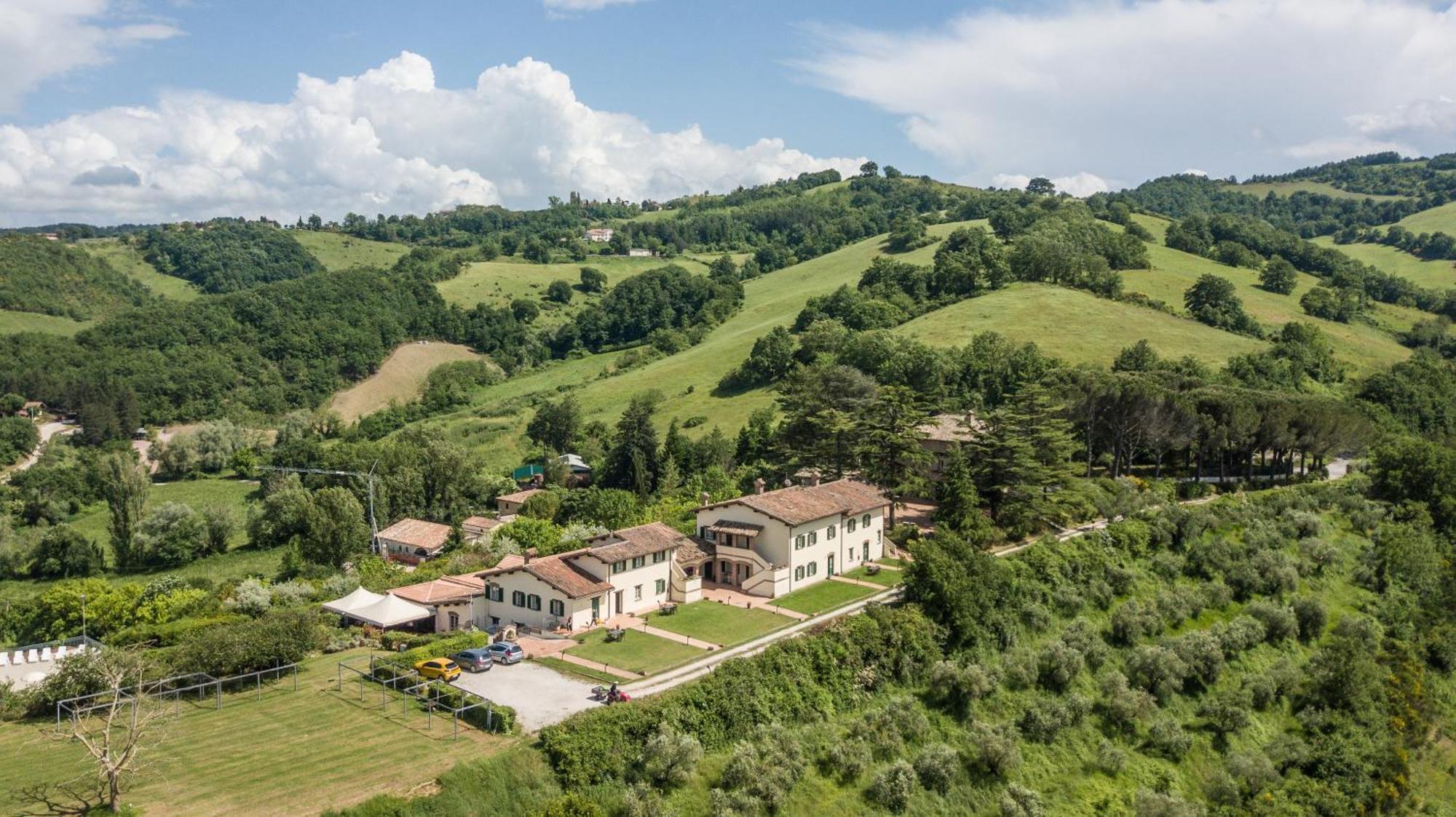 Tenuta Borgo San Michele Gubbio Eksteriør billede