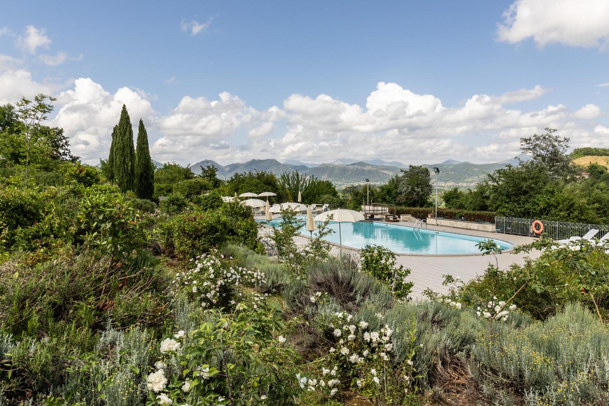 Tenuta Borgo San Michele Gubbio Eksteriør billede