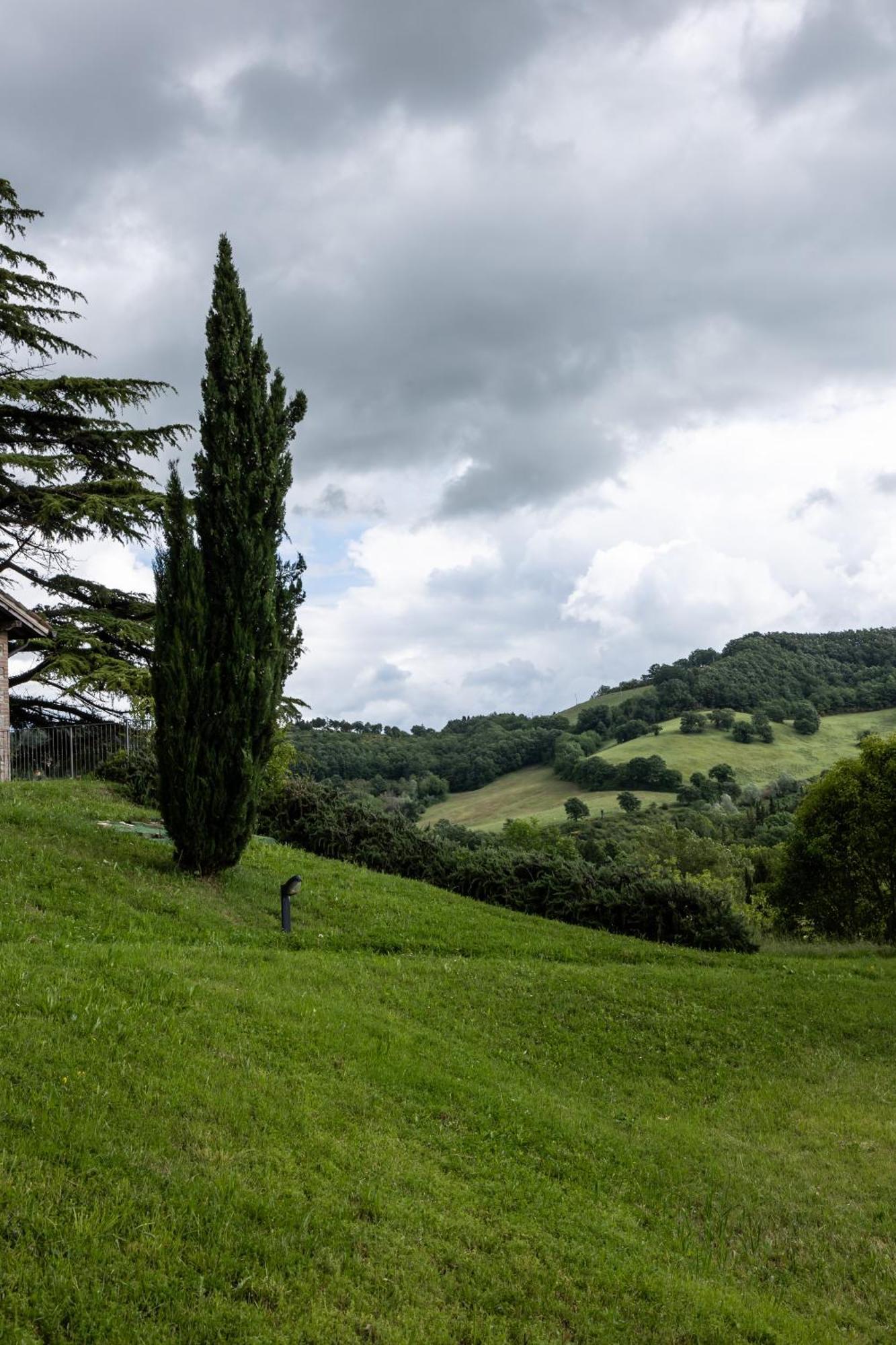 Tenuta Borgo San Michele Gubbio Eksteriør billede