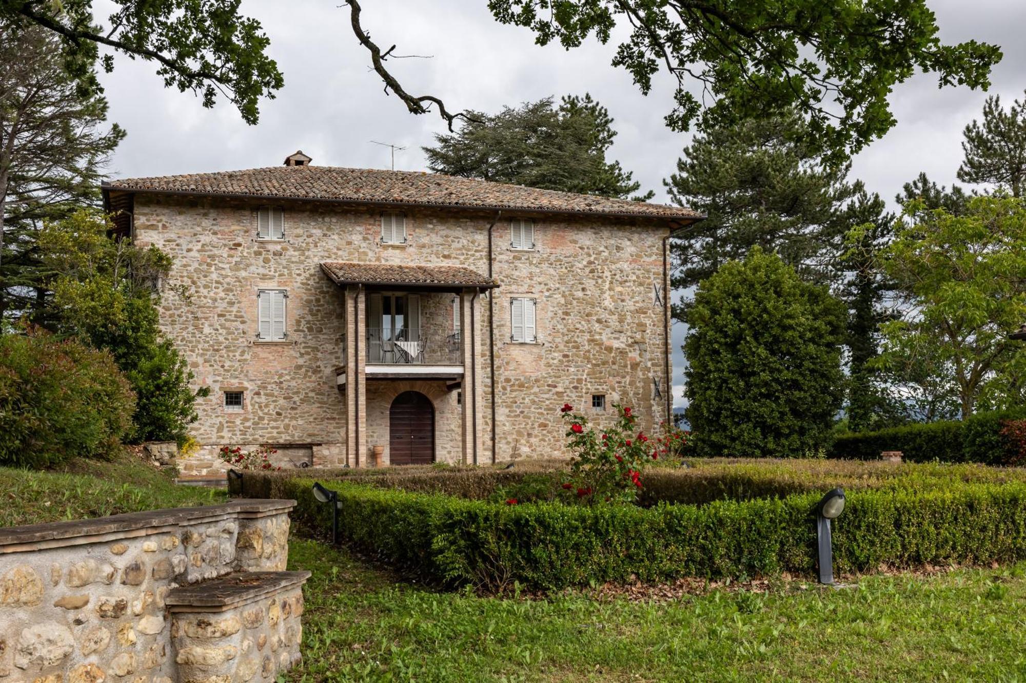 Tenuta Borgo San Michele Gubbio Eksteriør billede